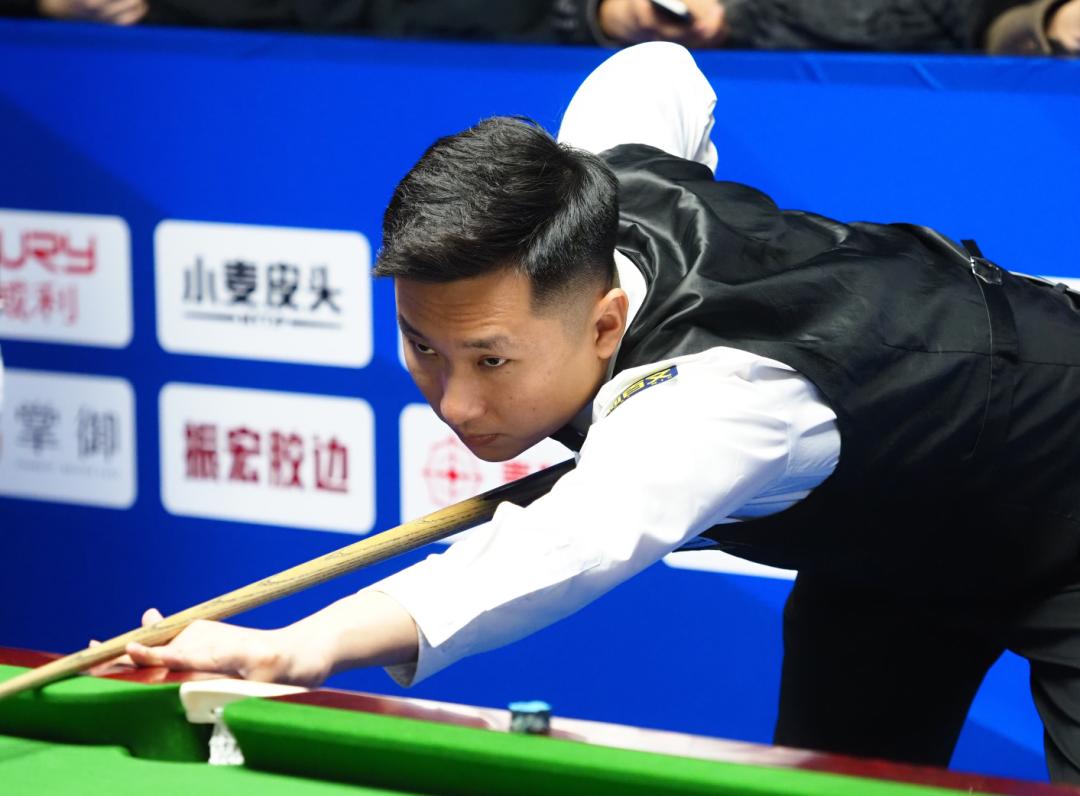 他利用球队 他利用球队