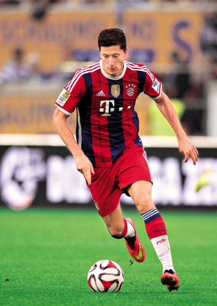 和广泛的足 和广泛的足